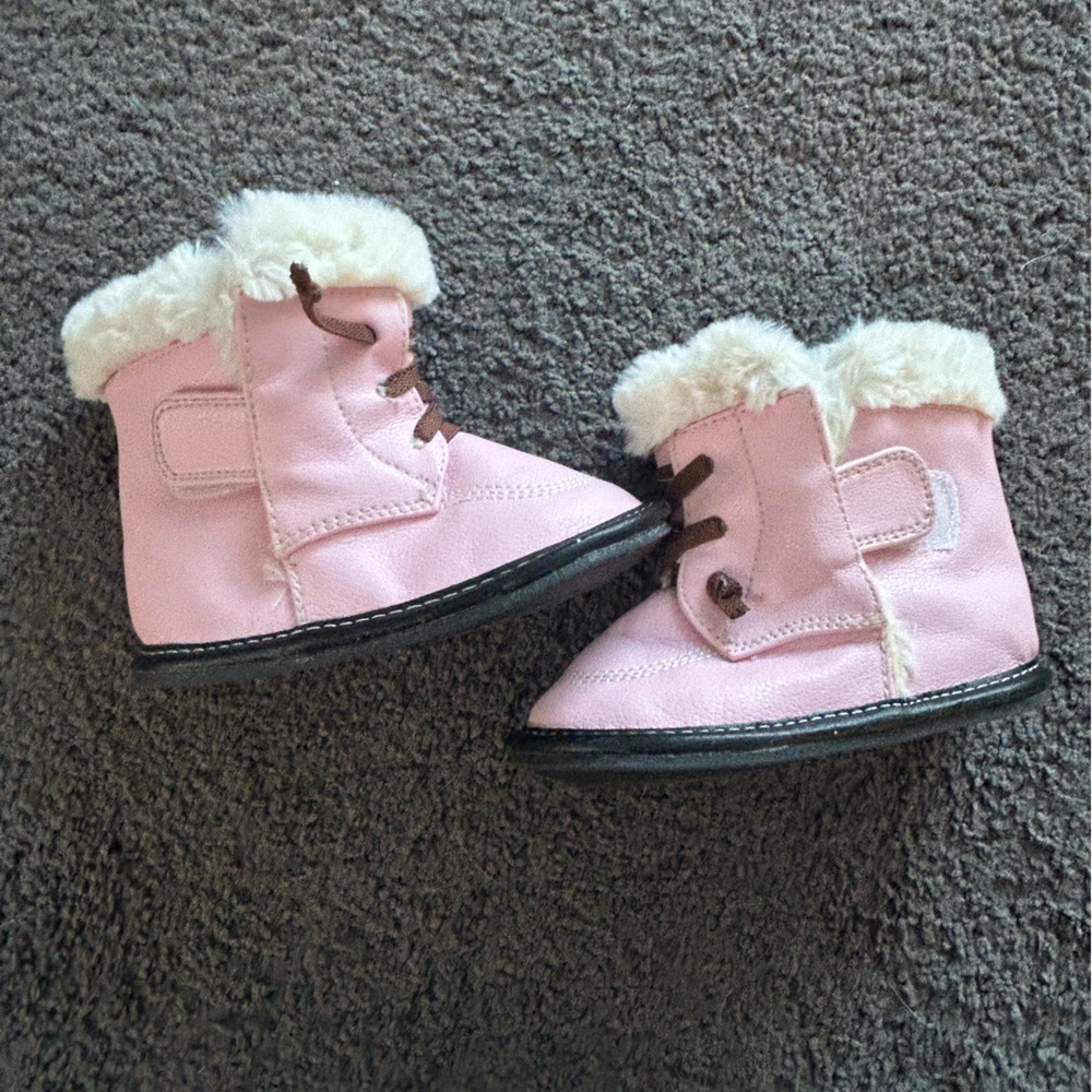 Adorable Pink Fleece-Lined Kids Boots